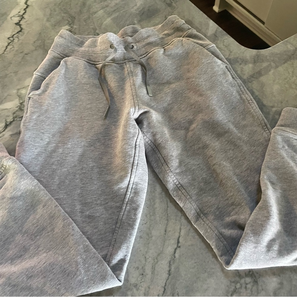 Lululemon joggers